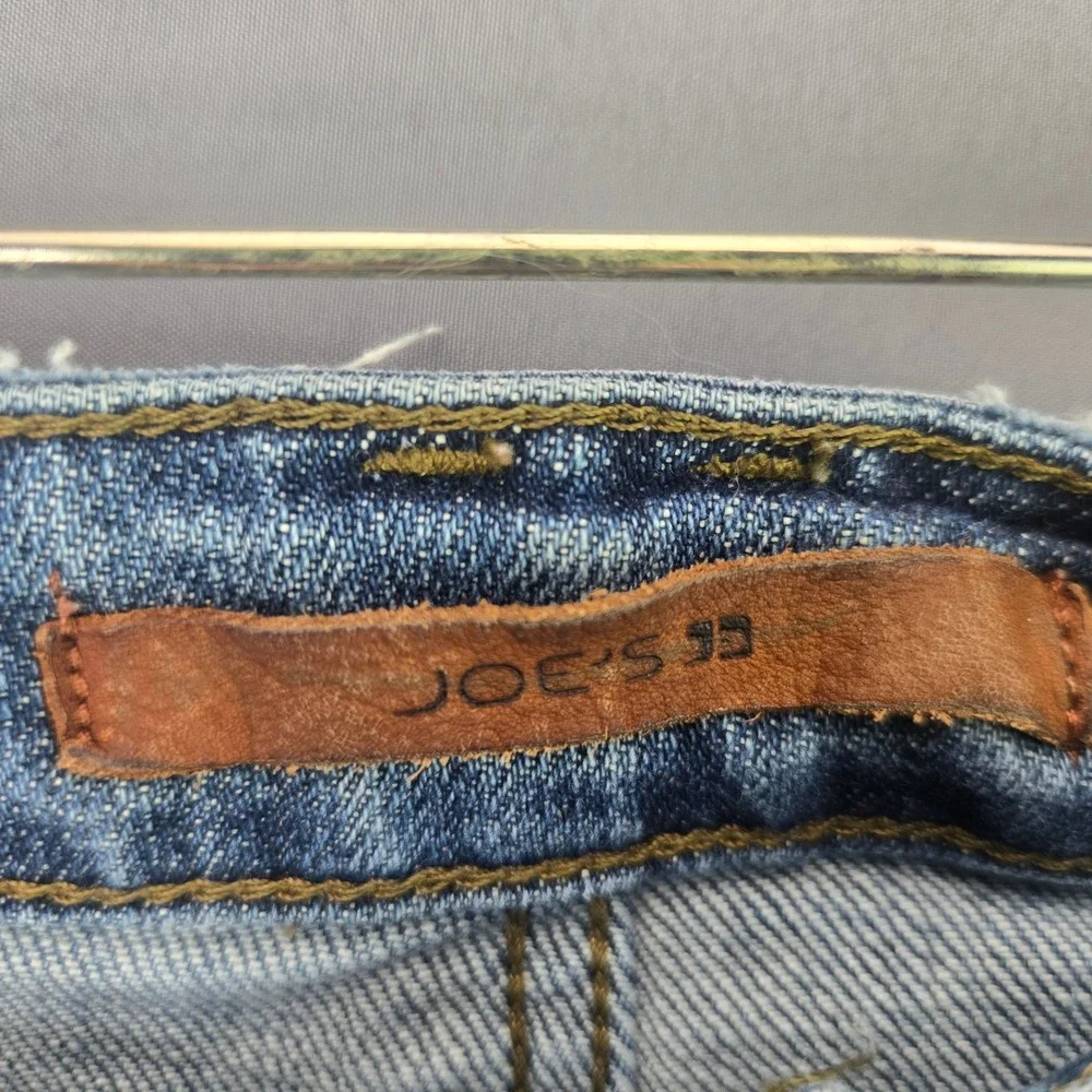 Joe's Jeans Slim Crop Distressed Denim 31 Blue Ripped Frayed Hem Light Wash